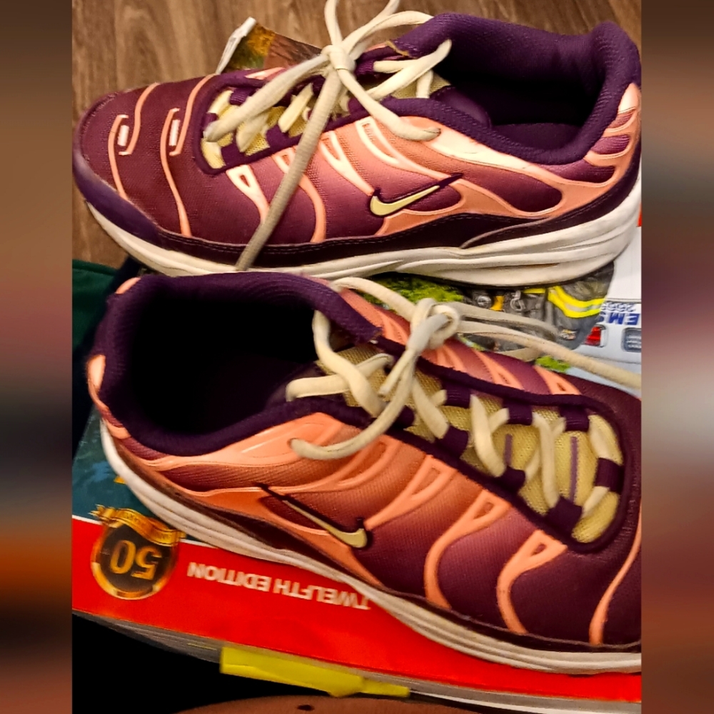 Girls Nike shoes